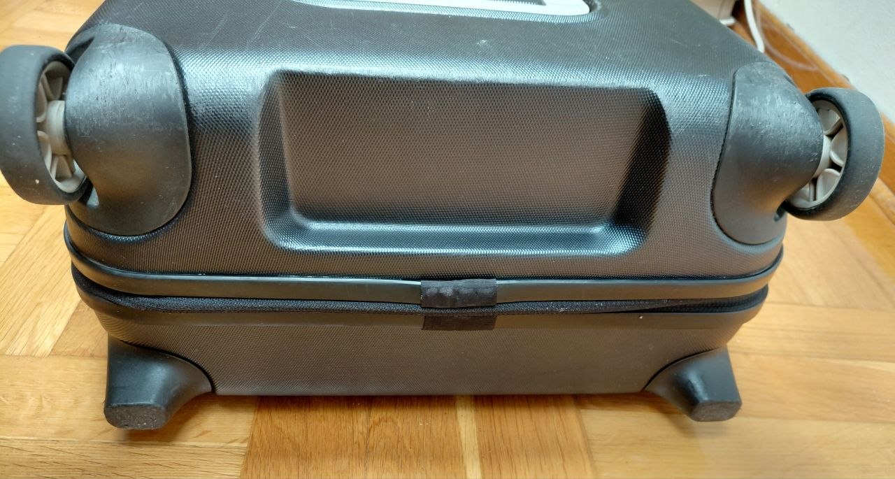 Samsonite suitcase photo 9