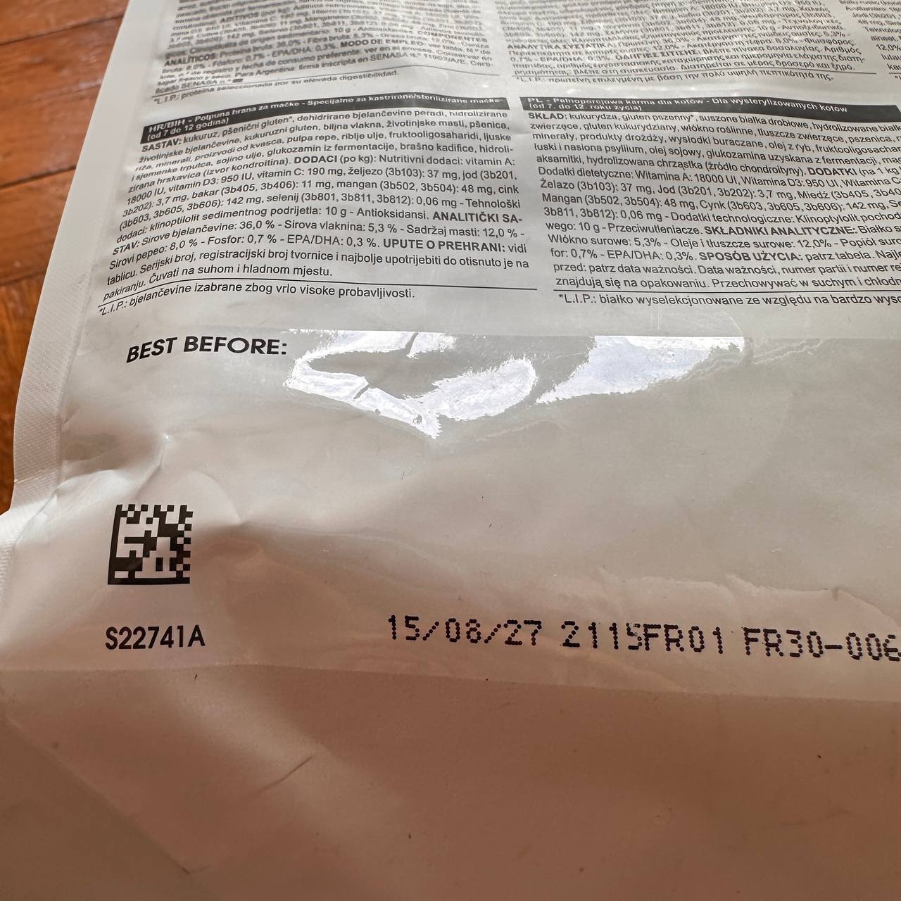 Royal Canin Sterilised 7+ Senior Cat Food photo 2