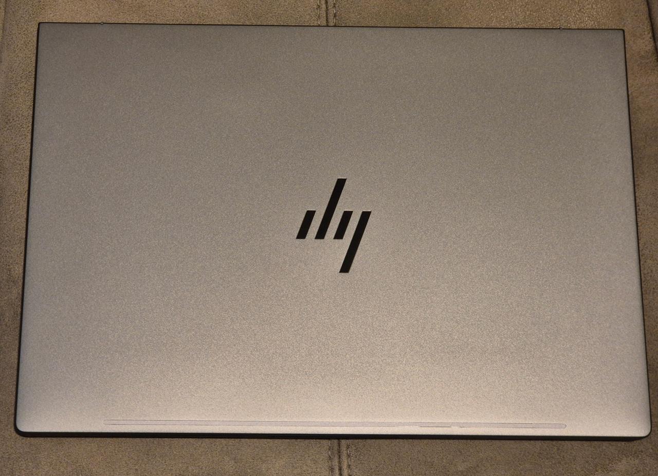 HP Zbook X G1i 16 U5 235H / RTX 500pro Blackwell photo 3