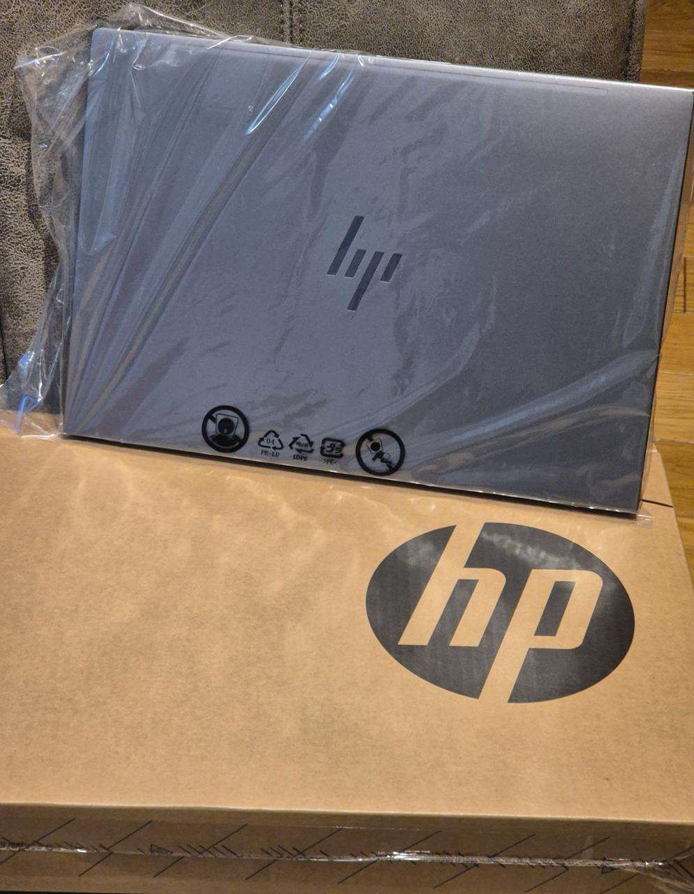 HP Zbook X G1i 16 U5 235H / RTX 500pro Blackwell photo 4