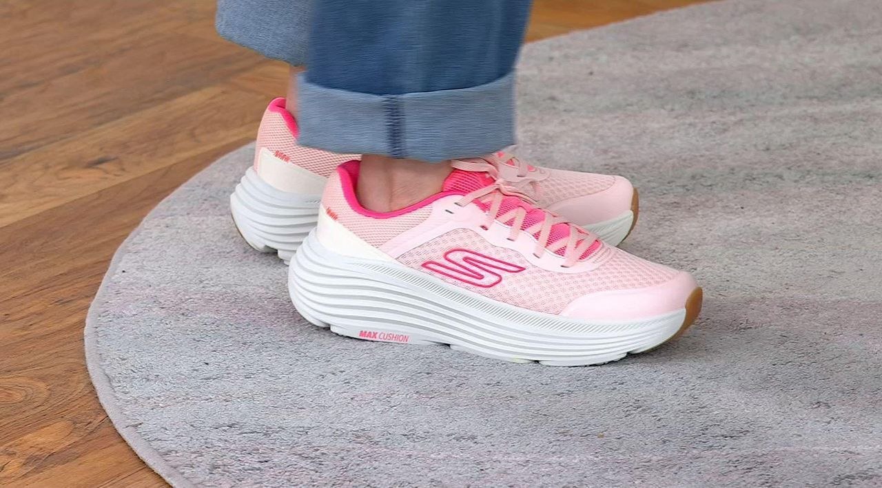 Skechers Max Coshion Kopačke