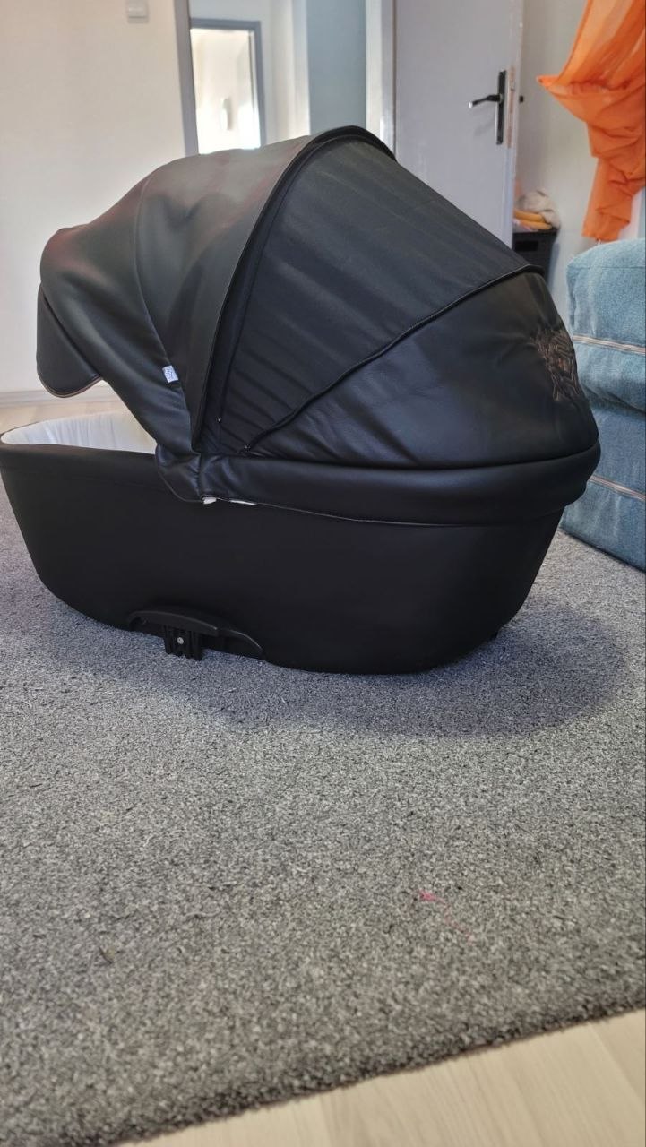 Children's stroller photo 2