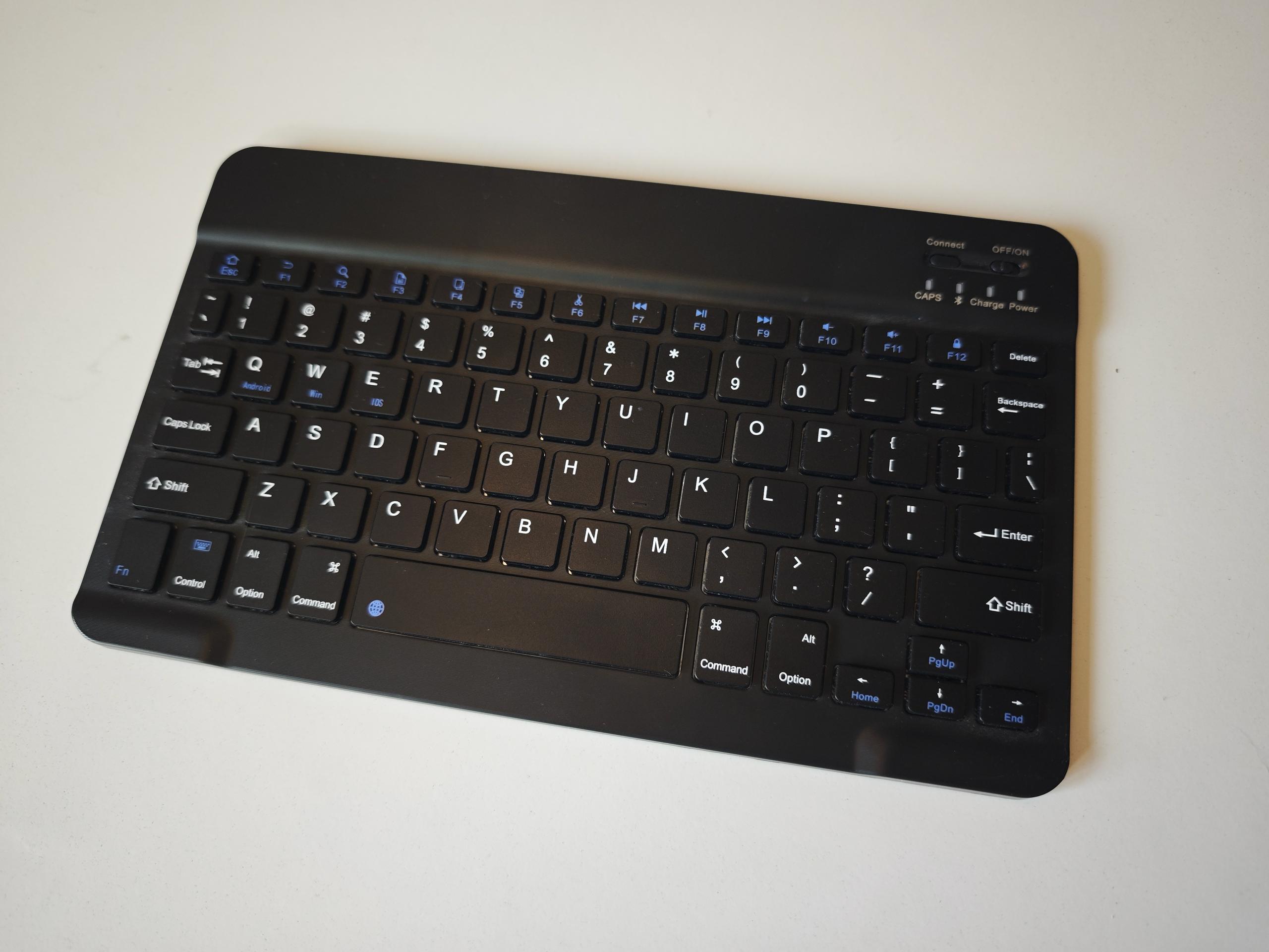 Keyboard with theme