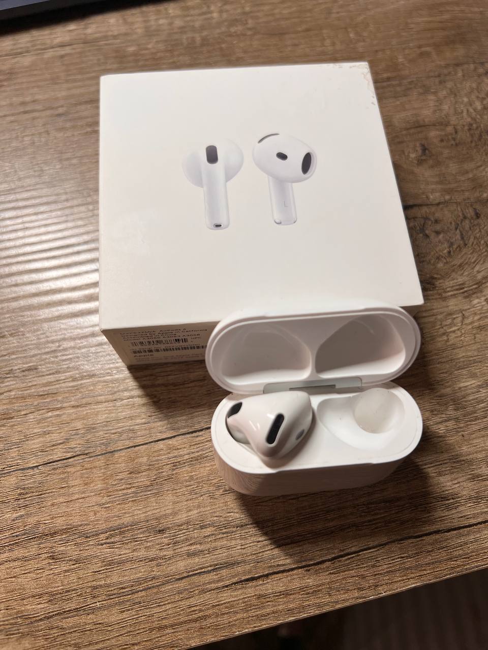 AirPods 4 (Left) photo 3