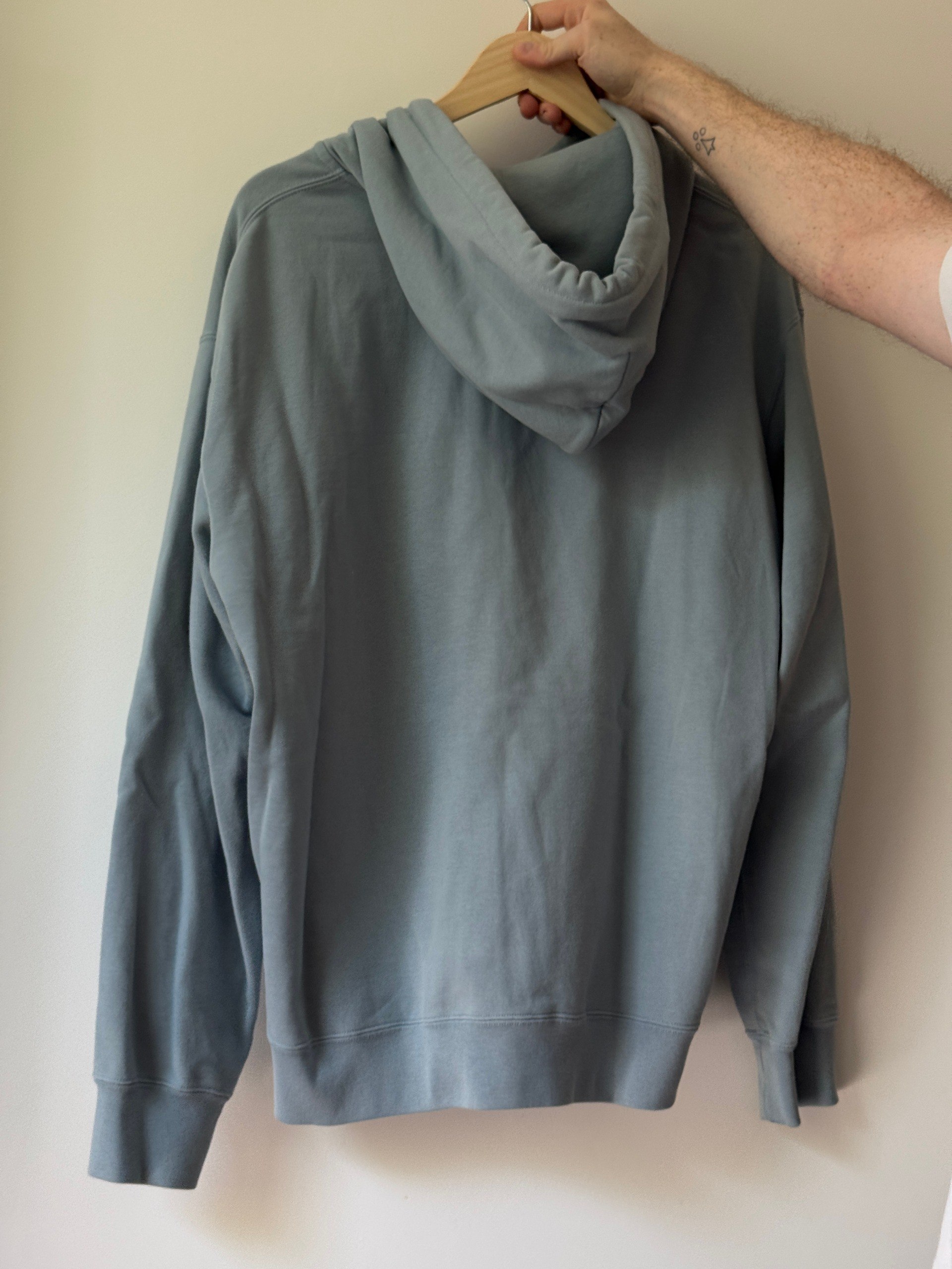 Uniqlo hoodie photo 4