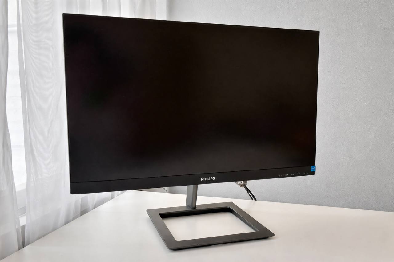 Монитор Philips Monitor 242E1GAJ/00