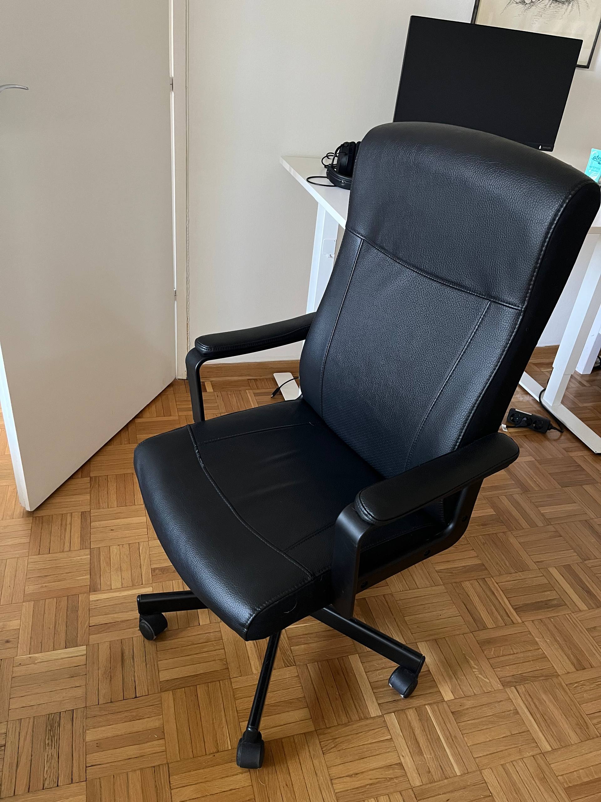 Ikea Millberget столица