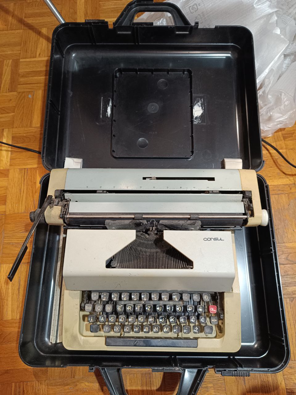 Typewriter Consul