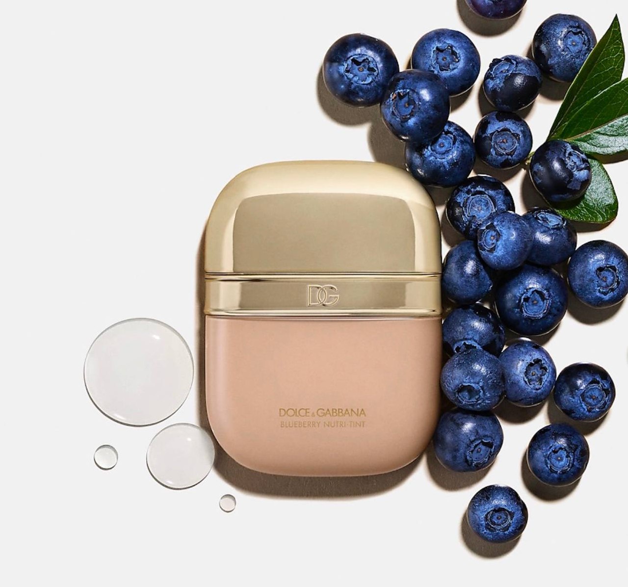 Тональный тинт DOLCE & GABBANA Blueberry Nutri Tint