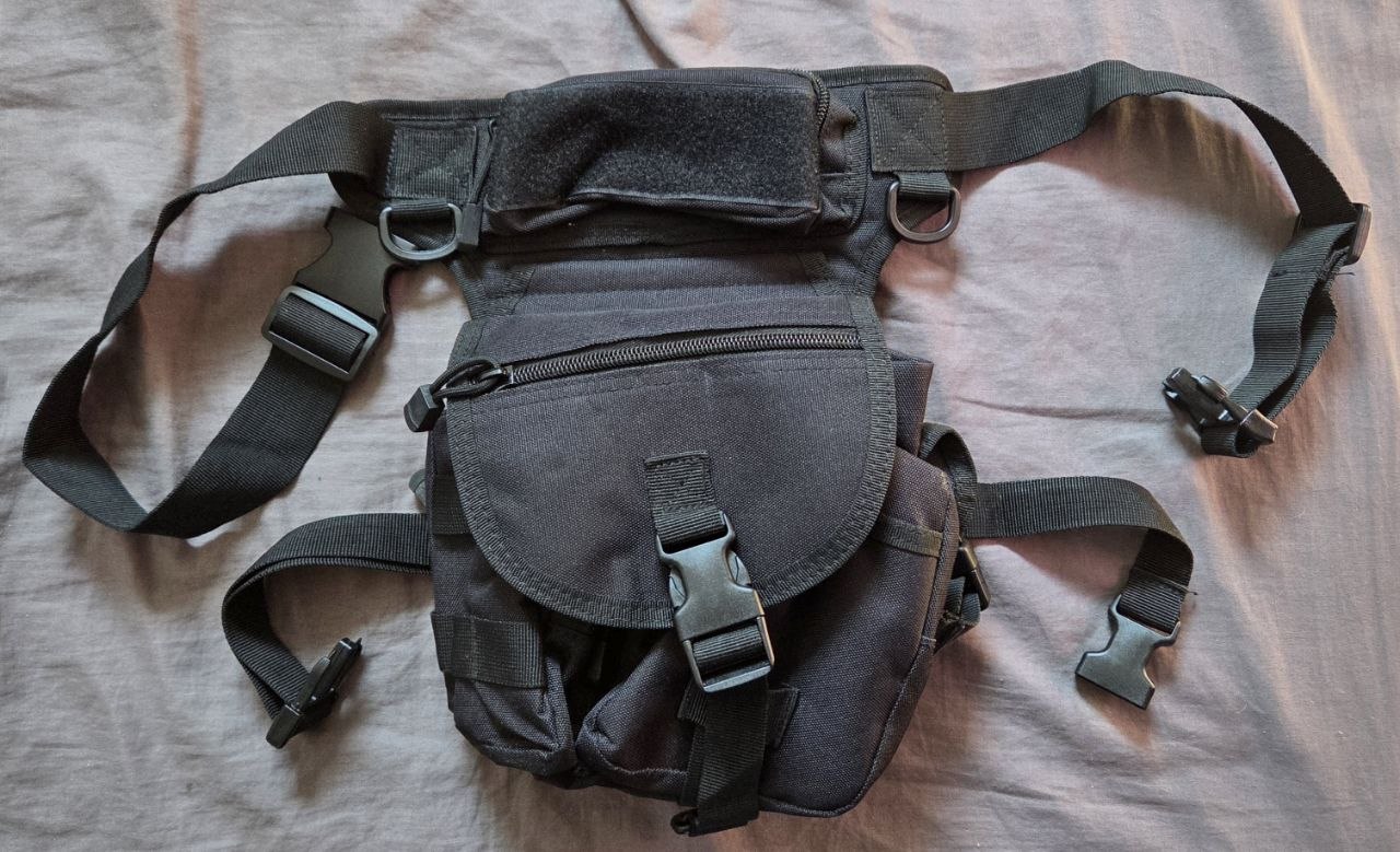 Tactical thigh bag