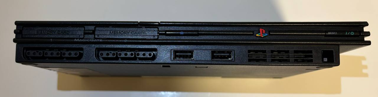 Sony PlayStation 2 Slim photo 5
