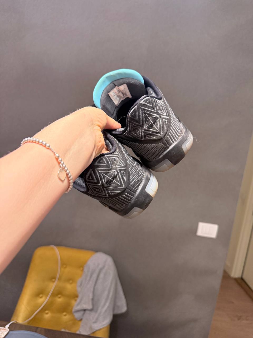 Air Jordan 38 Low Crni Gamma Plavi photo 3
