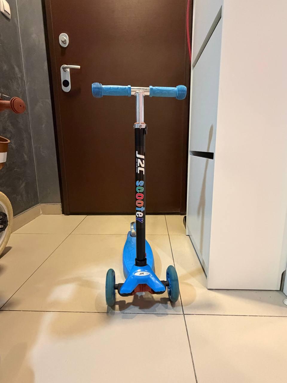 J2C Scooter