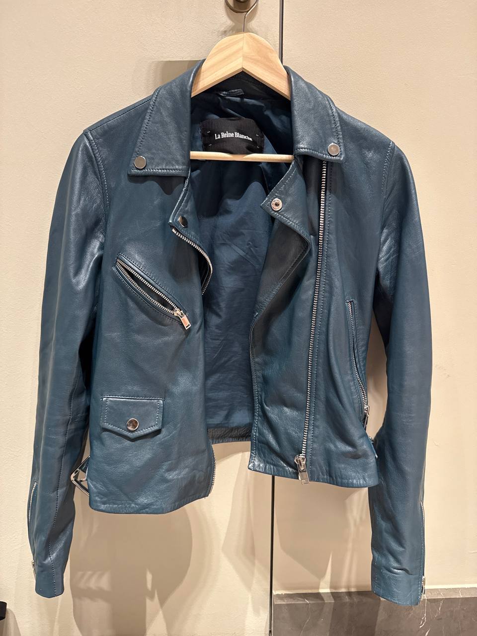 Leather jacket La Reine Blanche
