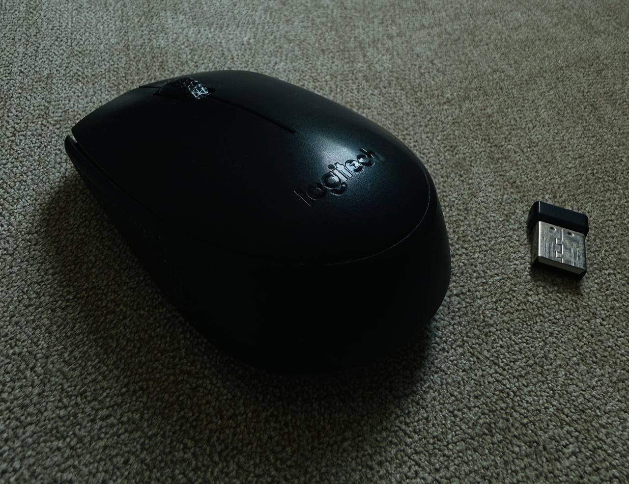 Logitech miš photo 2