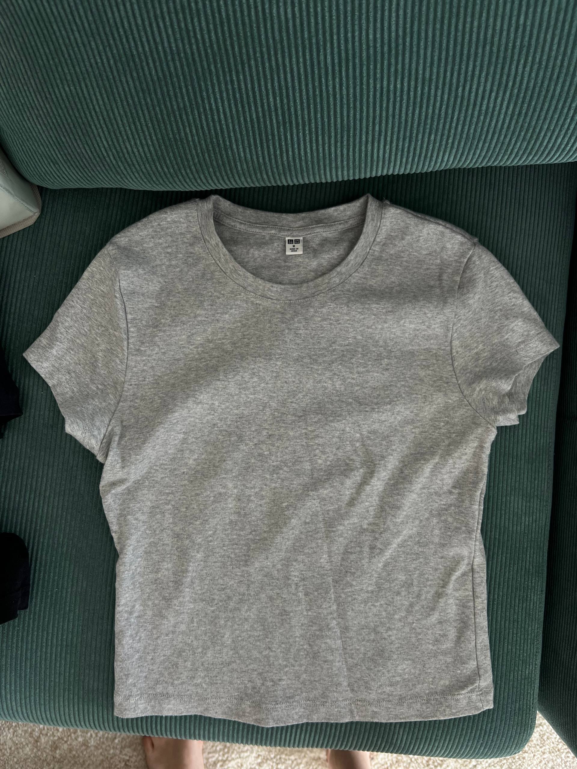 Укороченная серая футболка Uniqlo photo 2