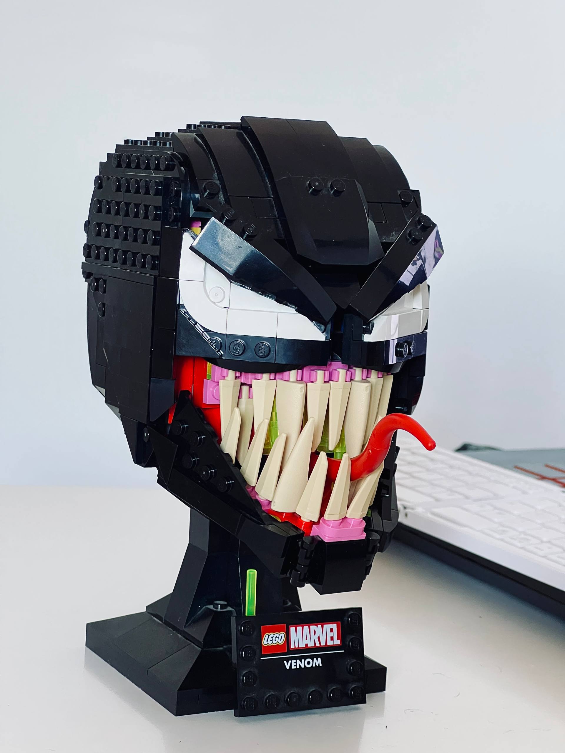 LEGO Marvel Spider-Man Venom Mask