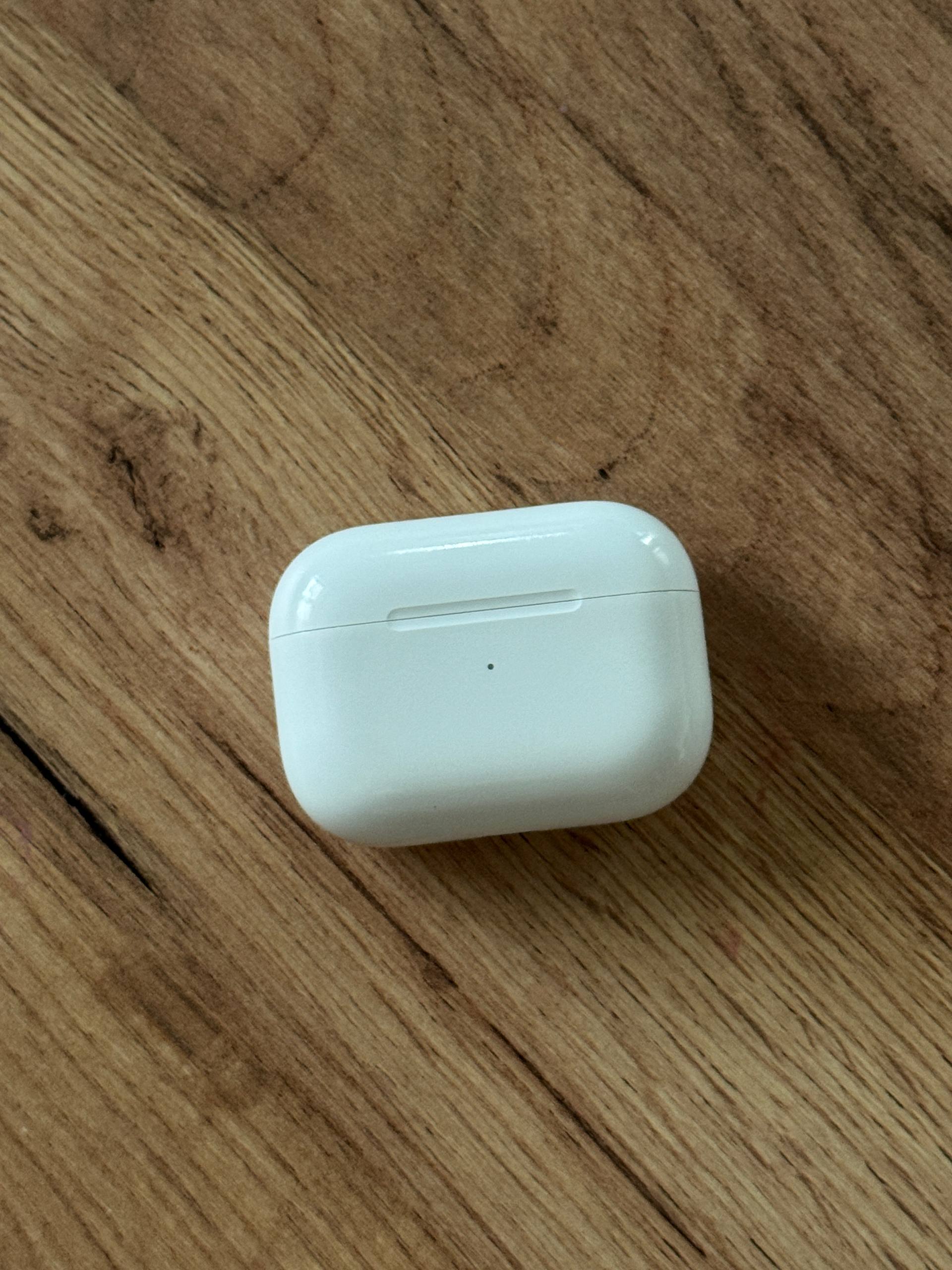Apple AirPods Pro photo 4