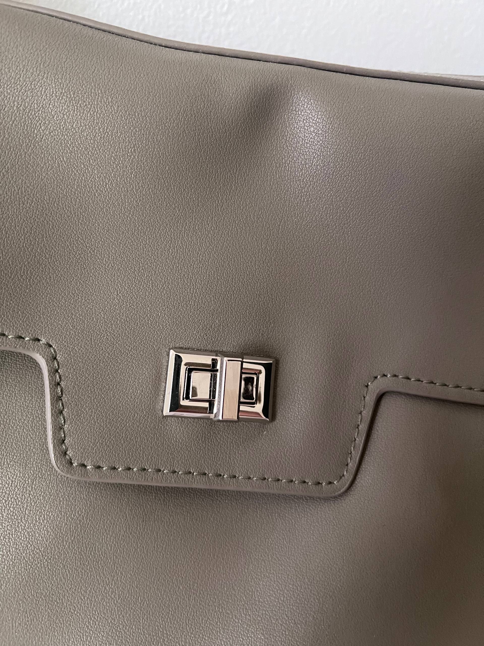 leather bag photo 2