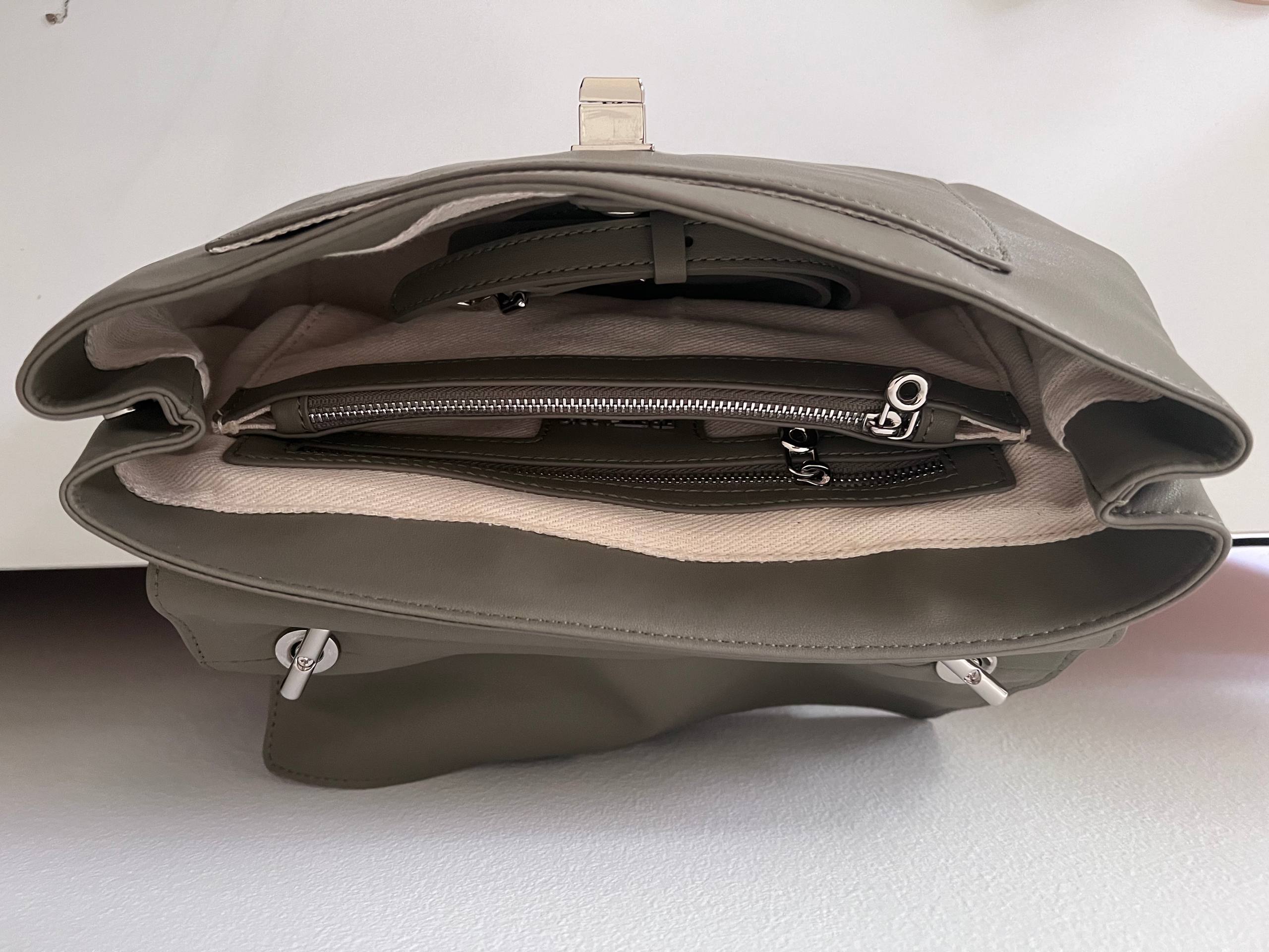 leather bag photo 3