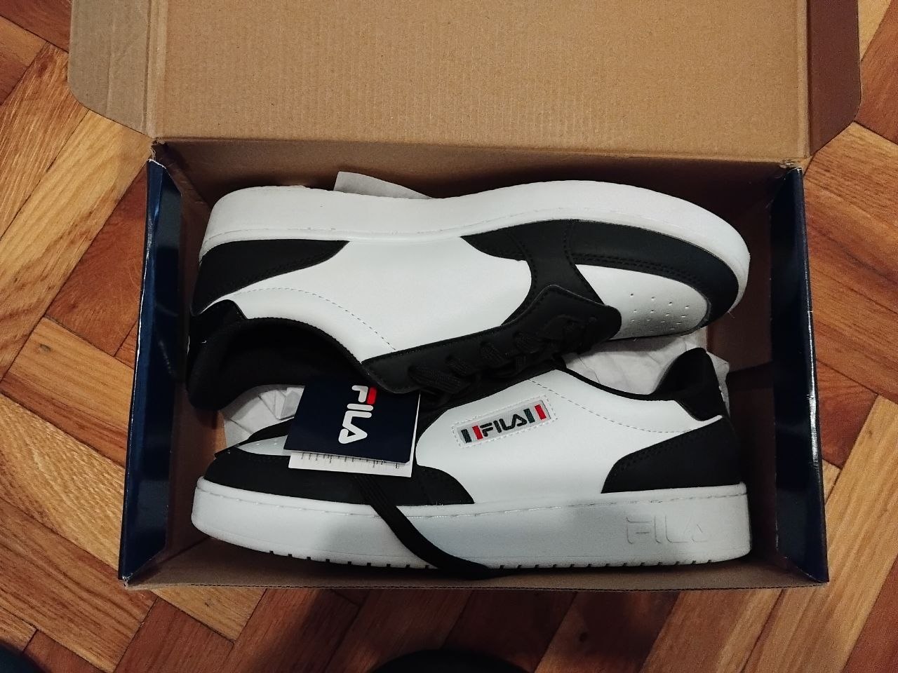 Fila trenerke