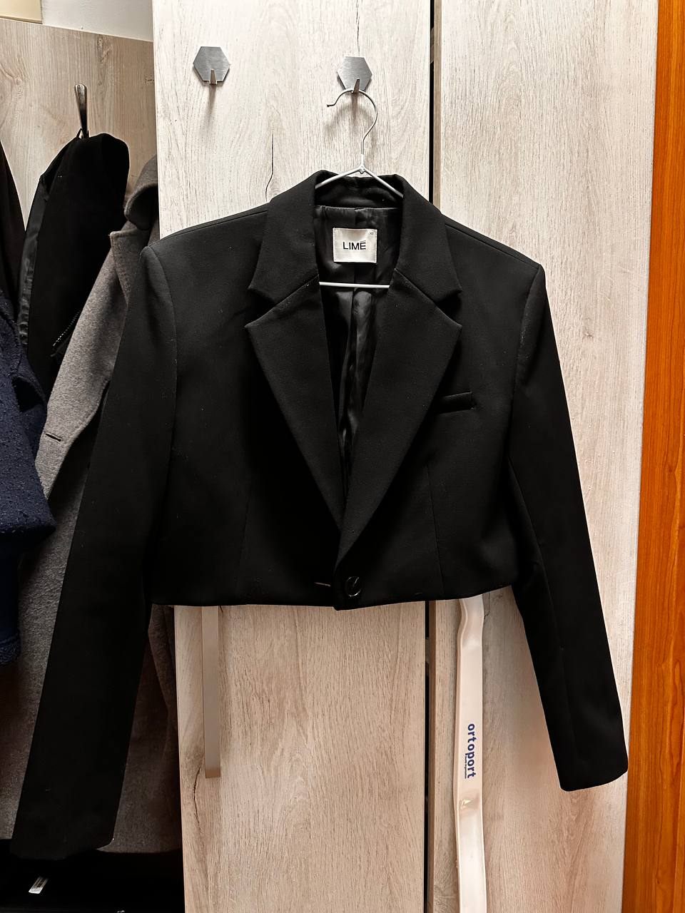 Lime slim-fit blazer