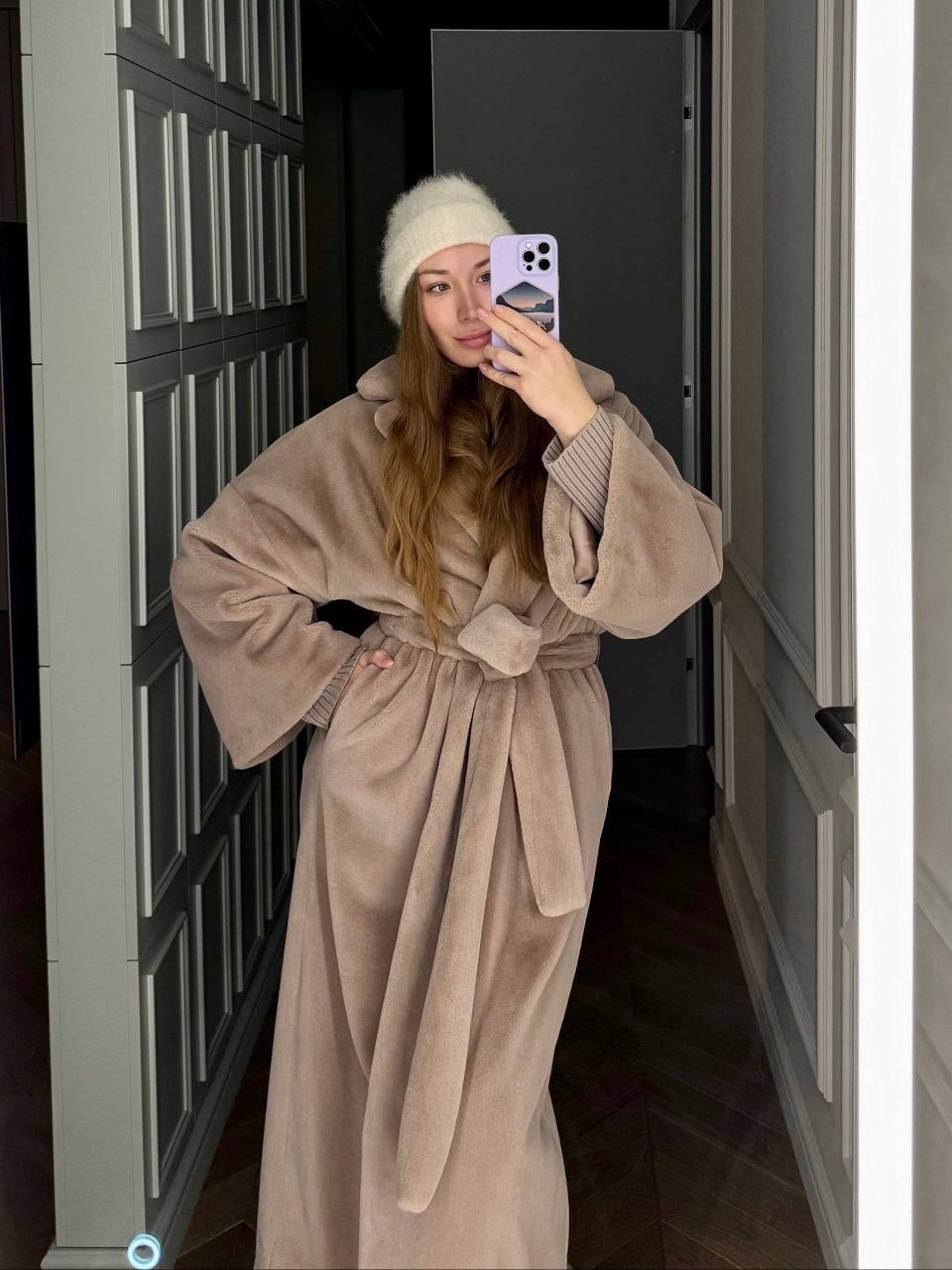 Laconic faux fur robe photo 2