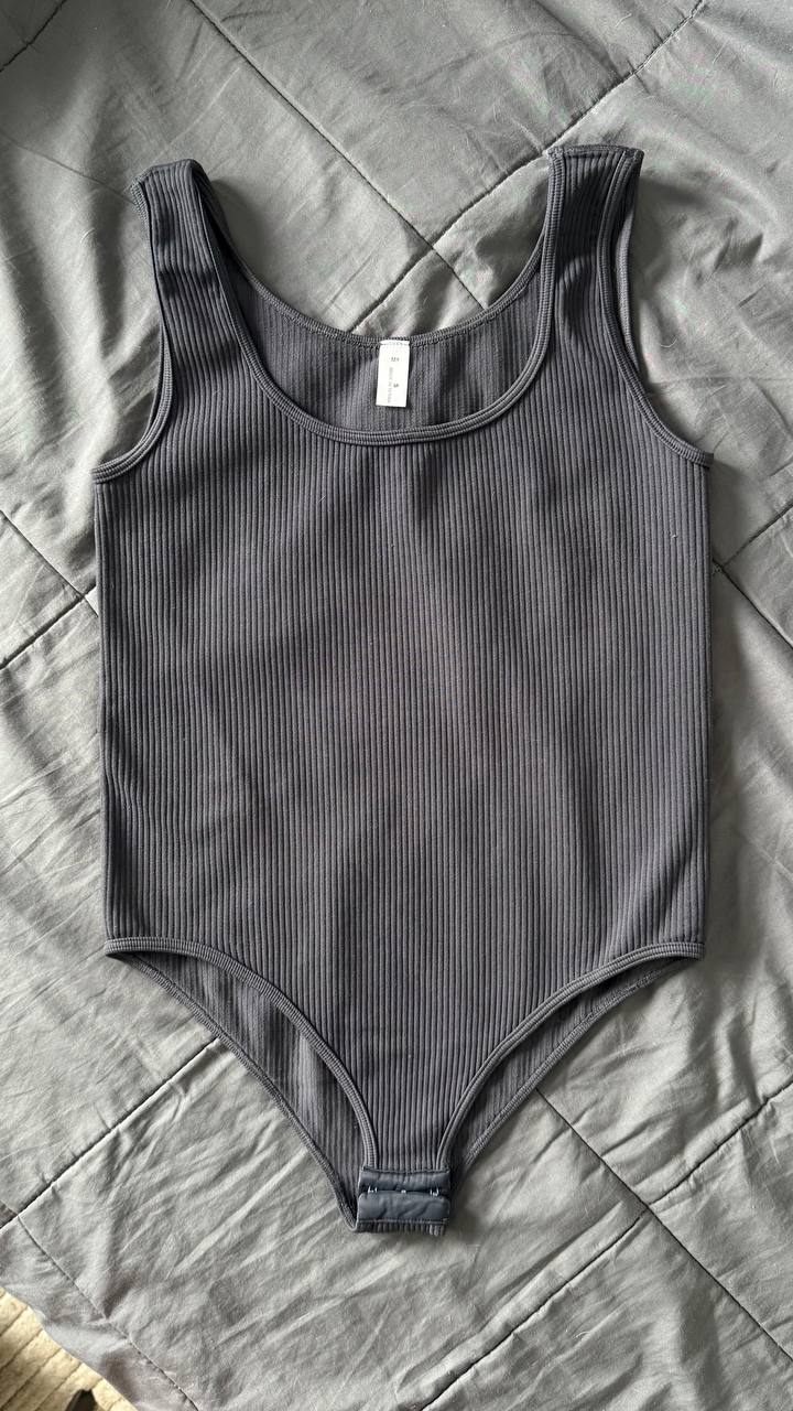 Ribbed body dark gray photo 5