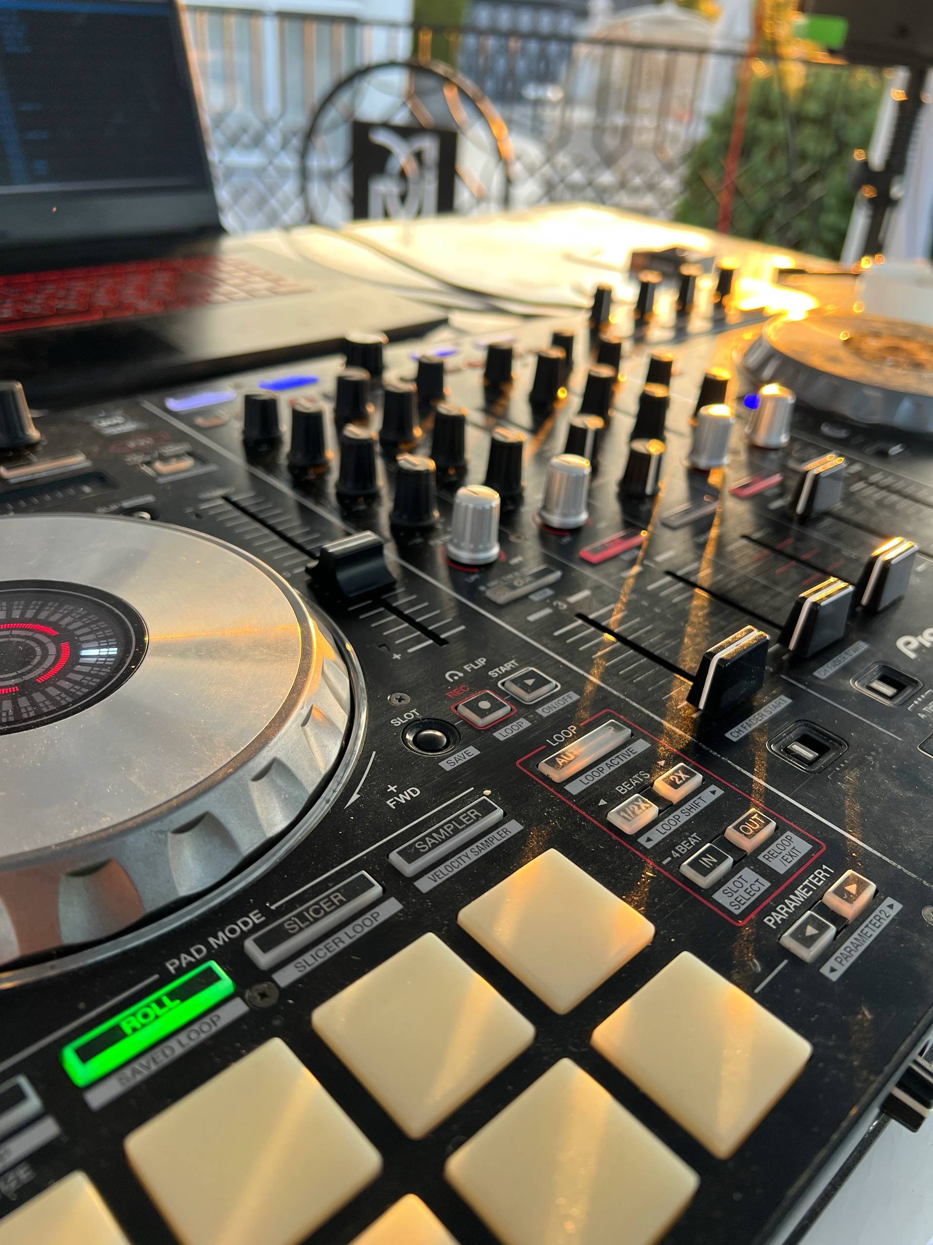 Pioneer DDJ-SX2 photo 2
