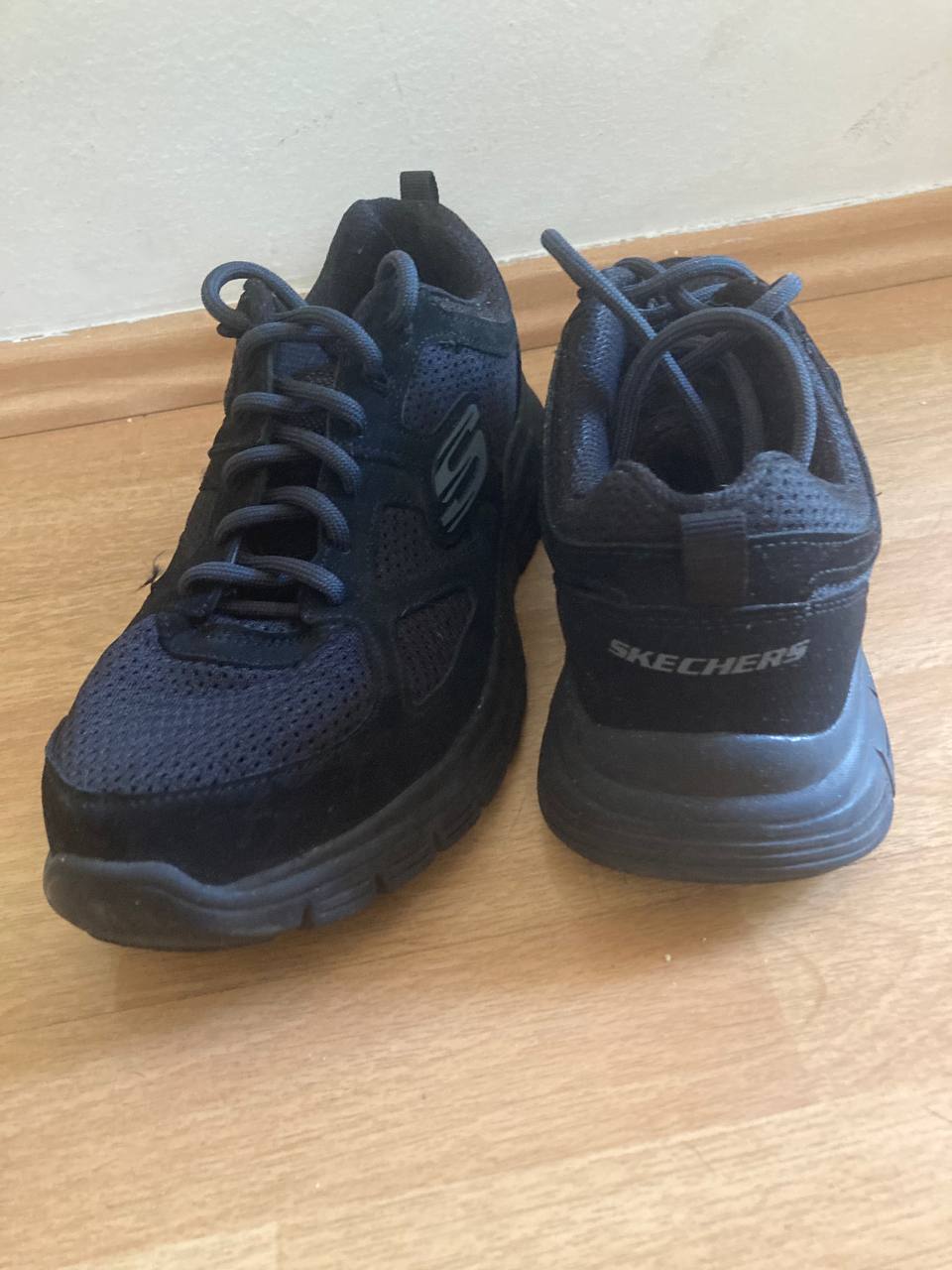 Sketchers Men's Sneakers photo 2