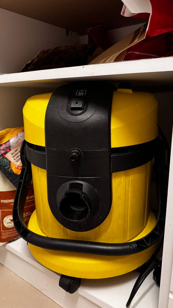 Wet and dry vacuum cleaner Karcher 4001