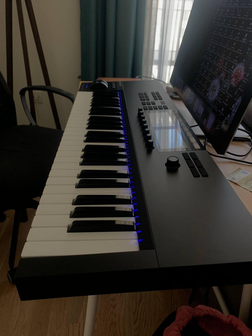 MIDI Клавиатура KOMPLETE KONTROL S49 MK2 photo 2