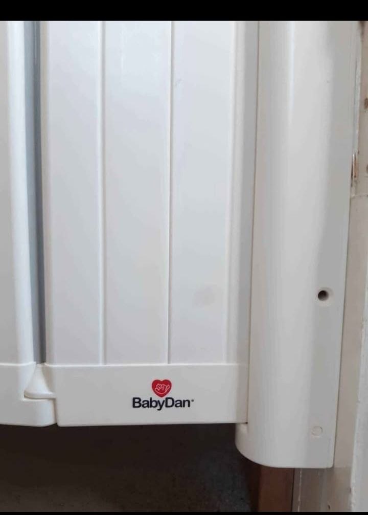 BabyDan safety gates photo 2