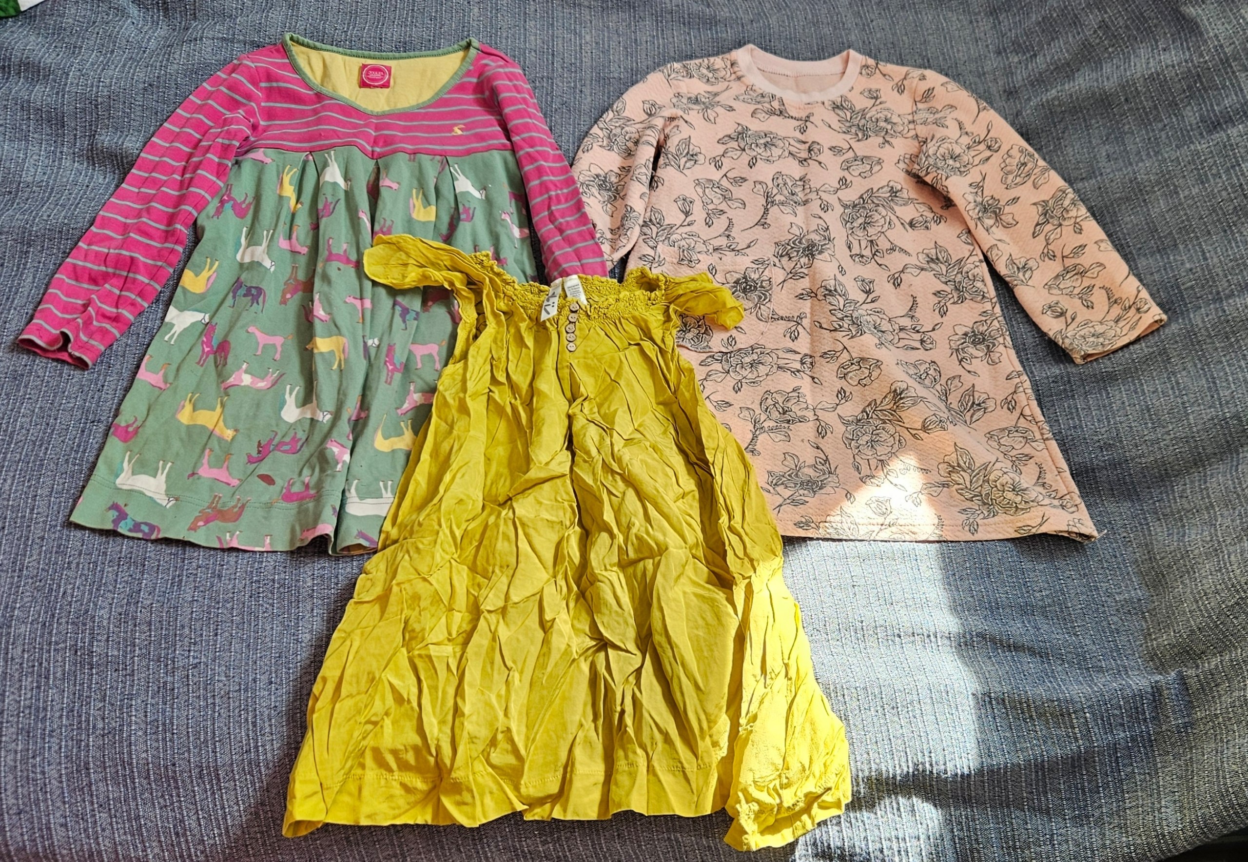 Children's clothing photo 2