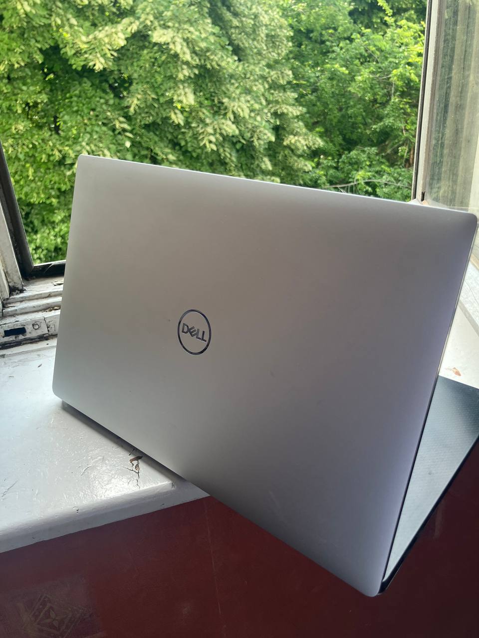 Dell XPS 15 9570