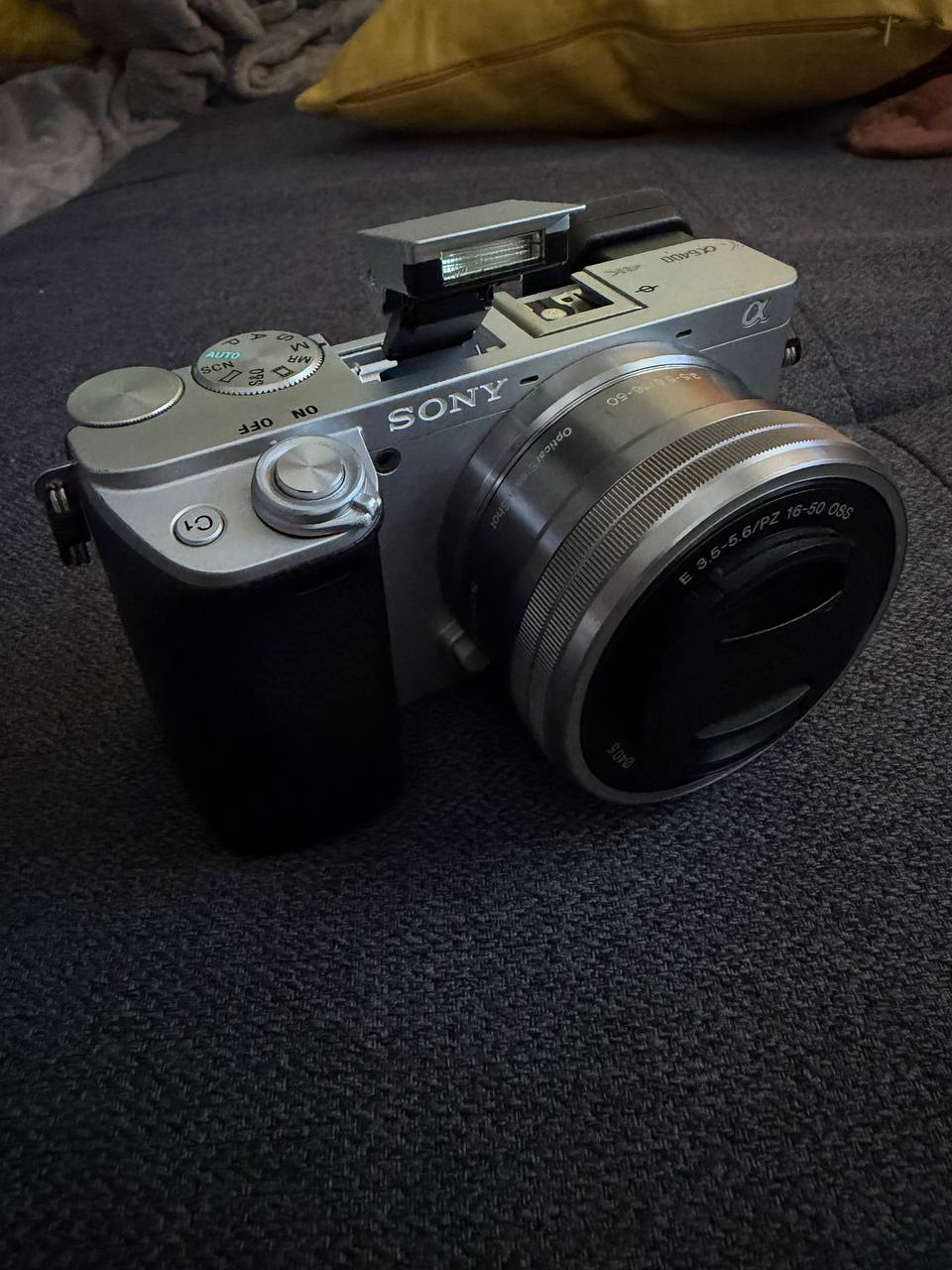 Sony a6400 + Kit Lens photo 4