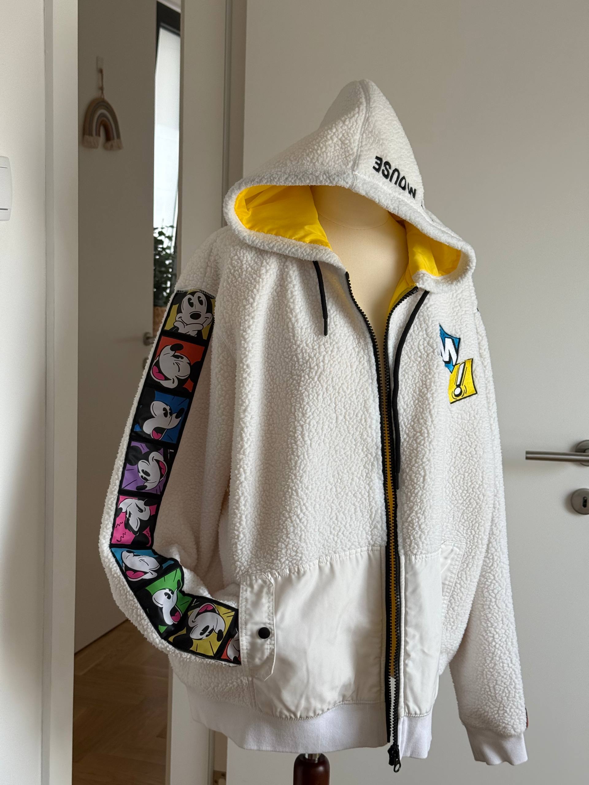 Disney jacket photo 3