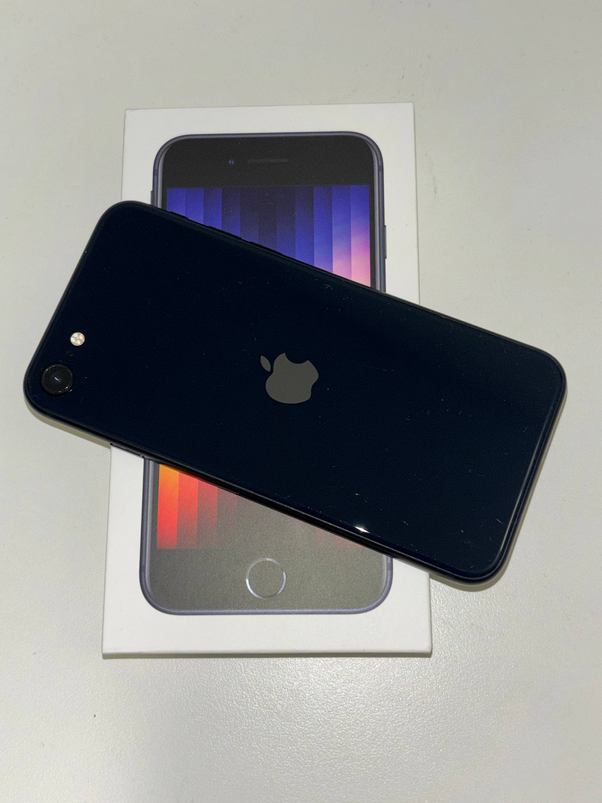 iPhone SE 3. генерација (64gb) photo 2