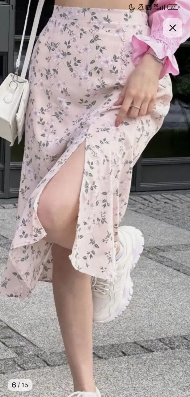 Women's clothing photo 8
