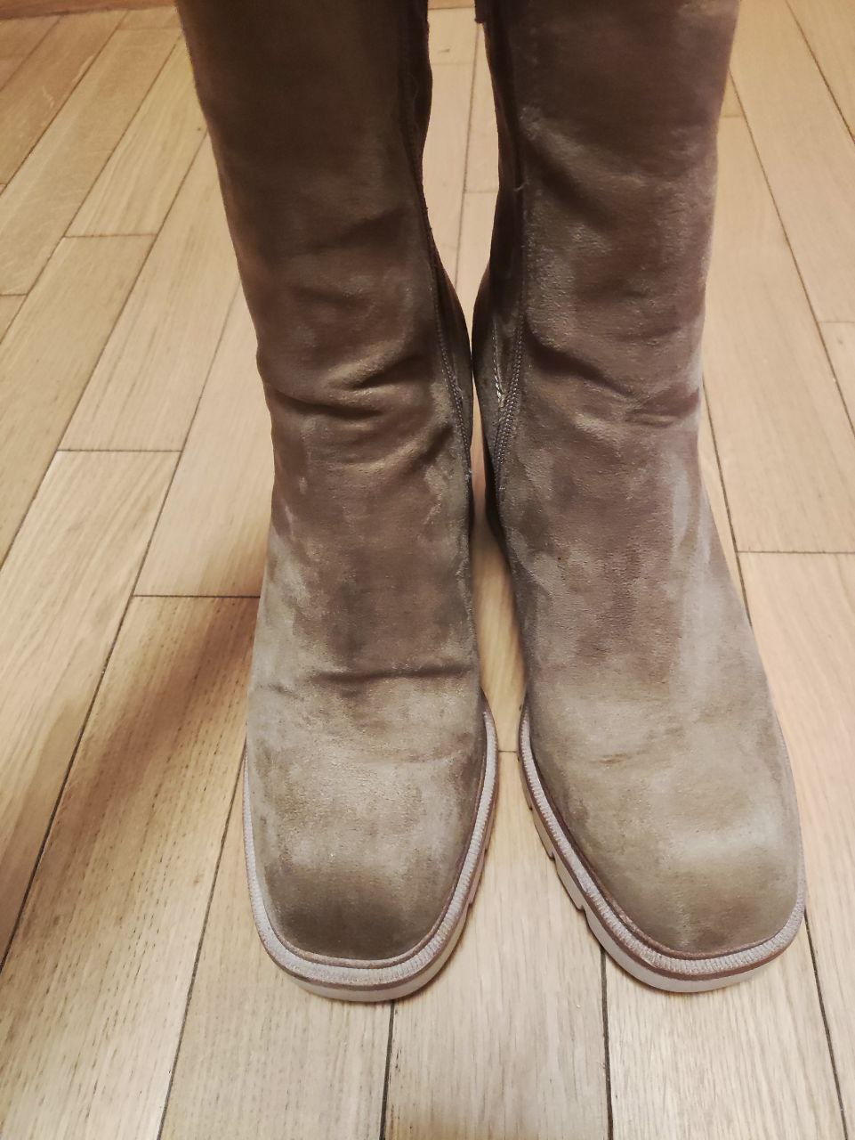Suede ankle boots photo 4