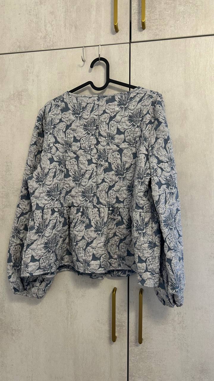 Blouse under jacquard photo 2