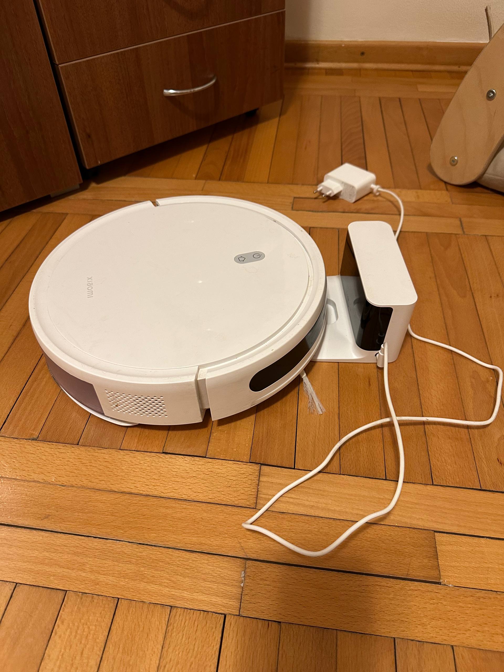 Robot usisavač Xiaomi e10
