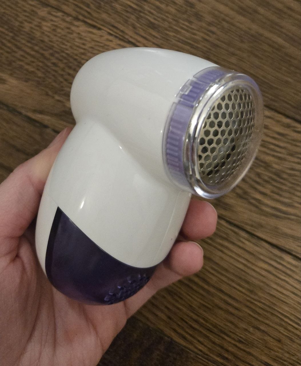 Carpet cleaning toy