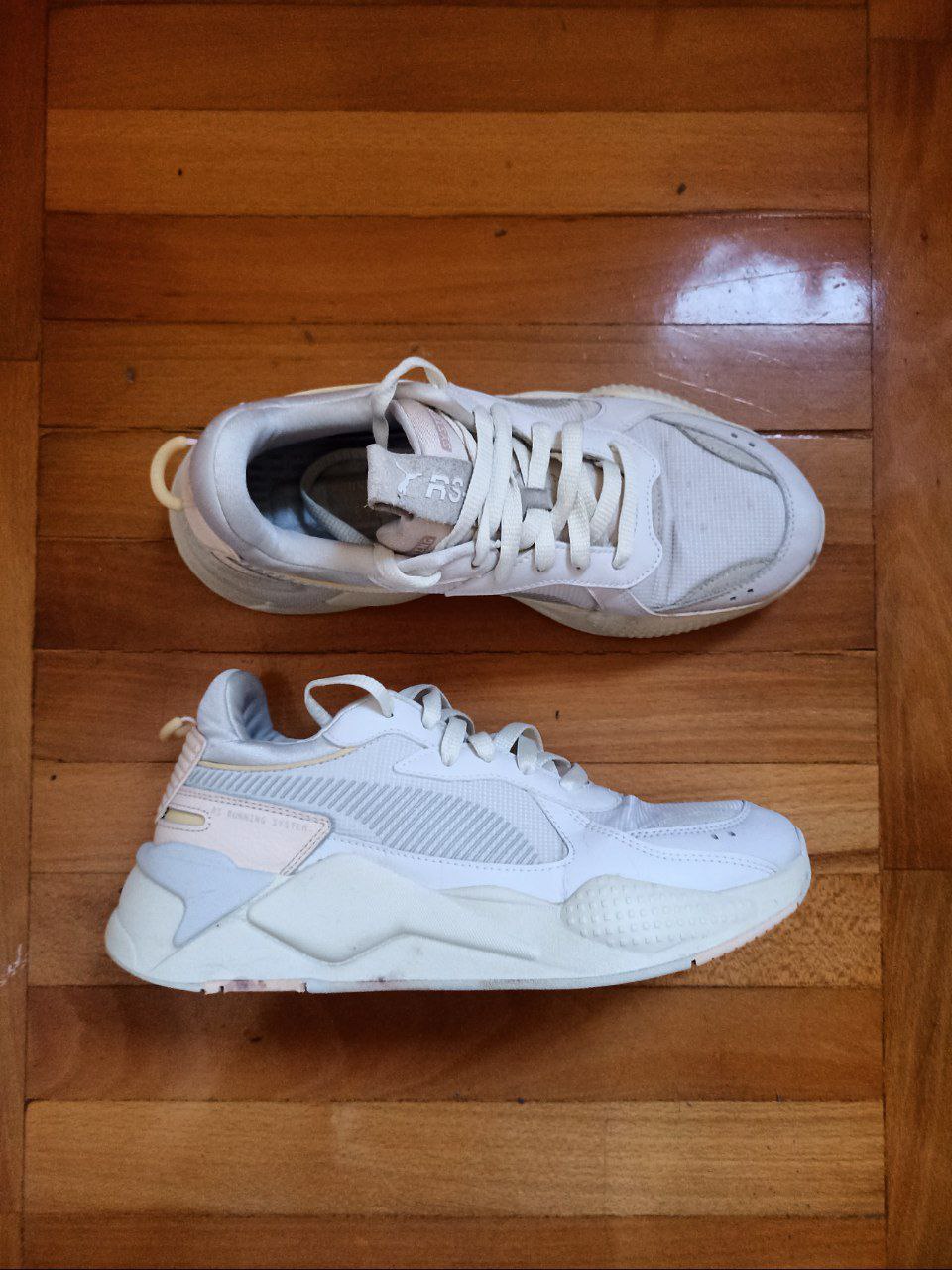 Running shoes Puma