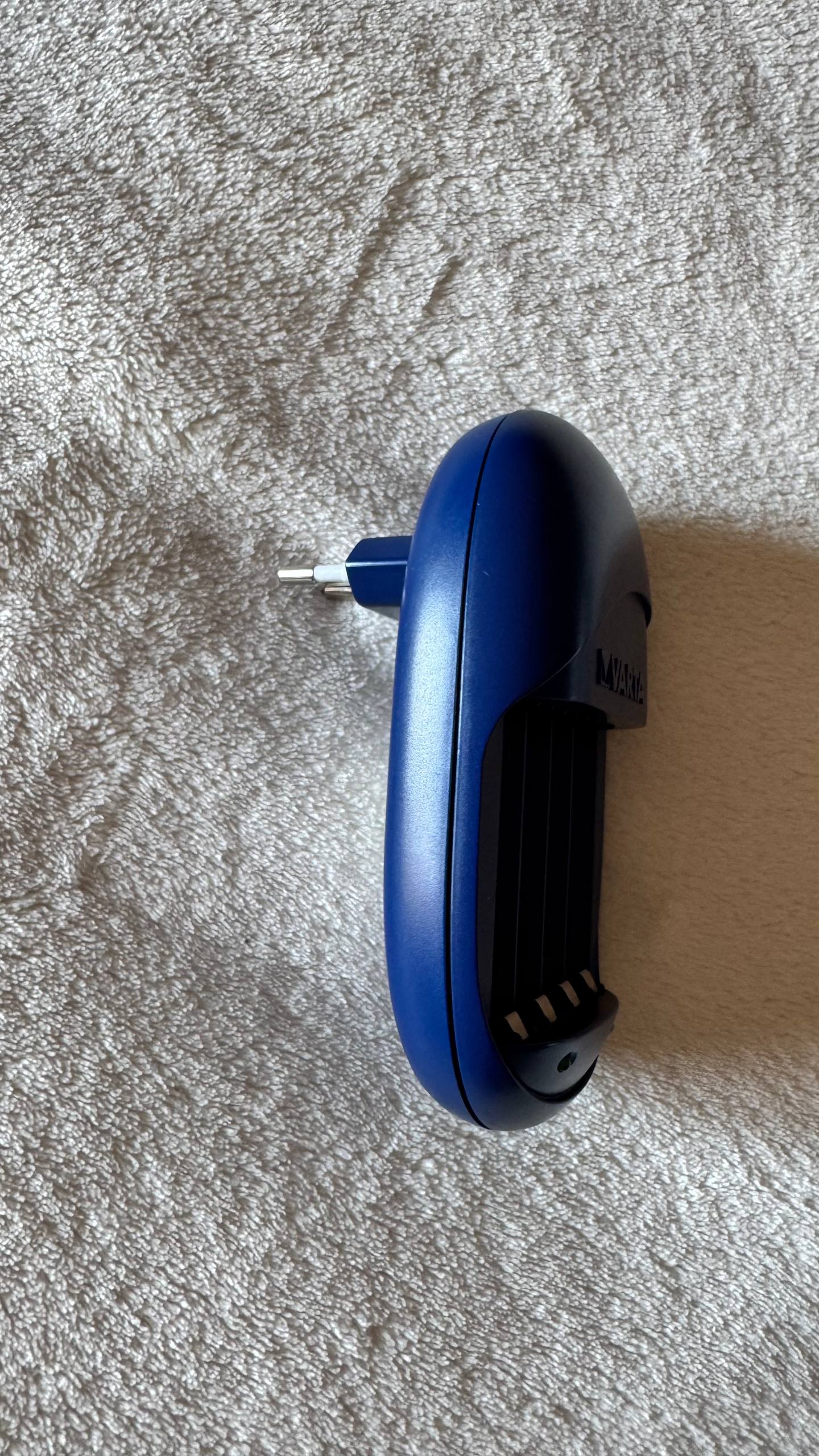 VARTA (for 4 AA) charger photo 3