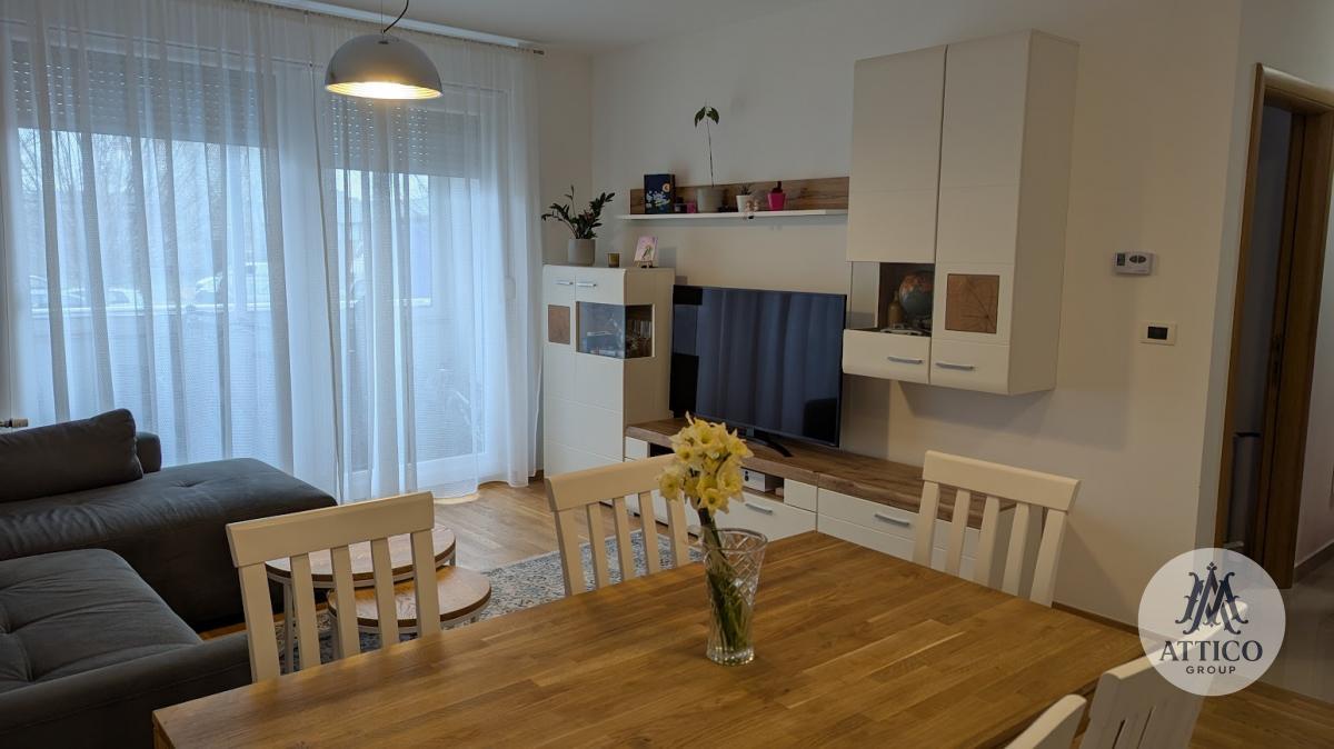 2.5 sobe, Stan, 67 m² photo 2