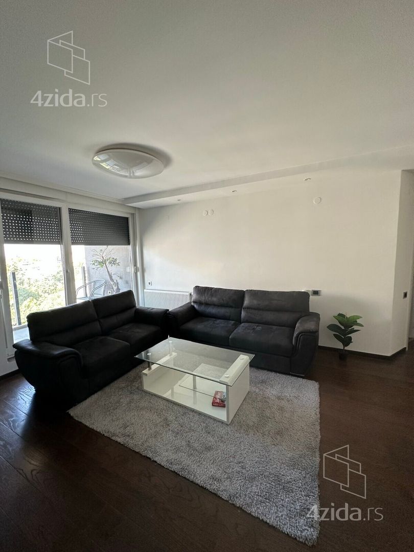 3 sobe, Stan, 76 m²