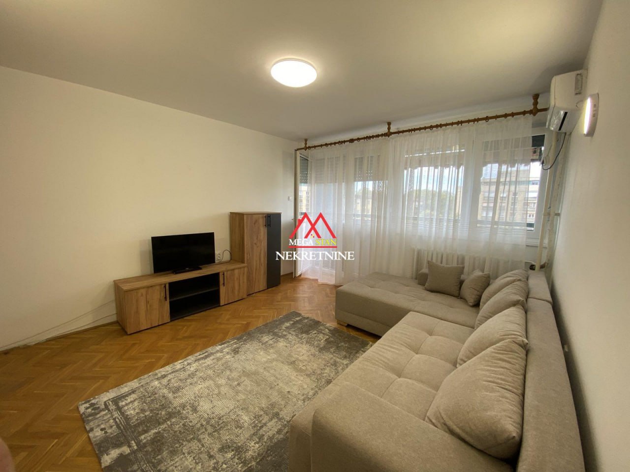 2 sobe, Stan, 66 m² photo 2