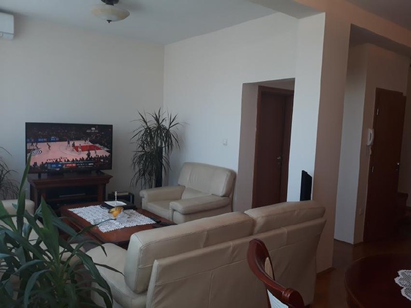 4 sobe, Stan, 148 m²