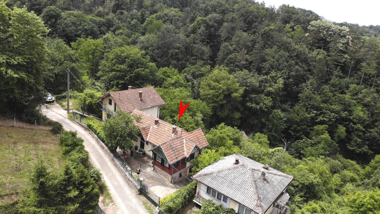 3 sobe, Kuća, 75 m²